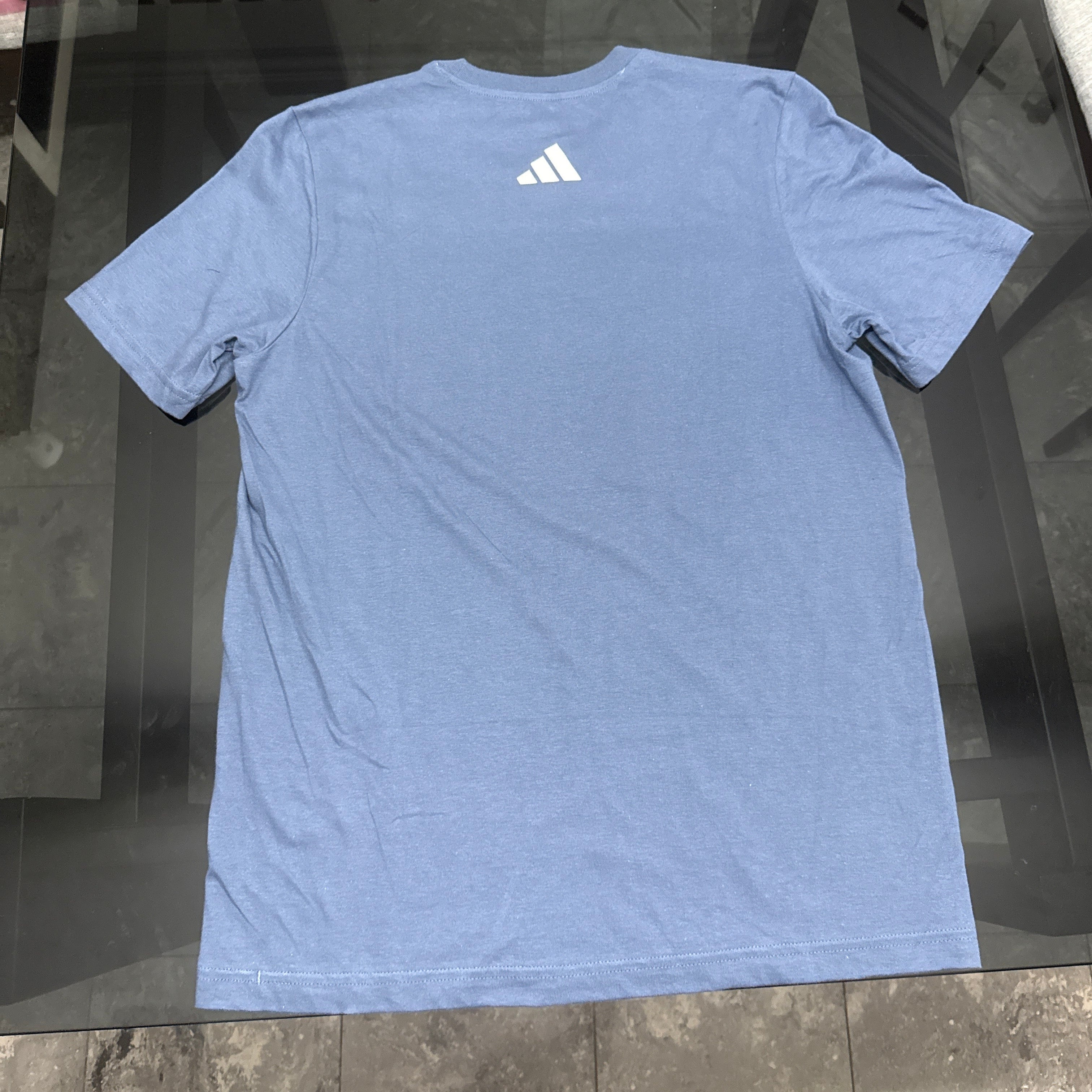 Adidas - Remera Azul con Logo Blanco Reverso
