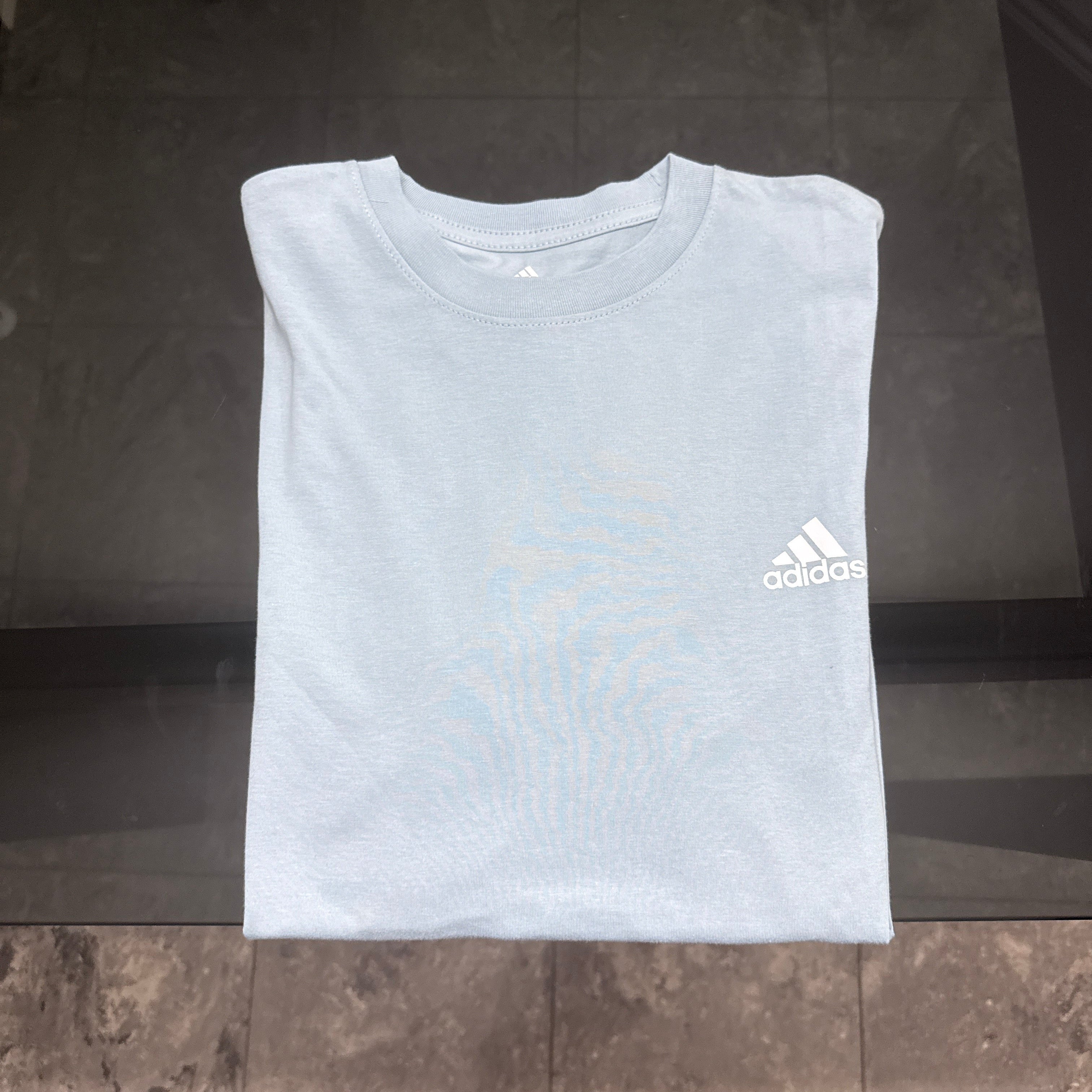 Adidas - Remera Básica Celeste Doblada
