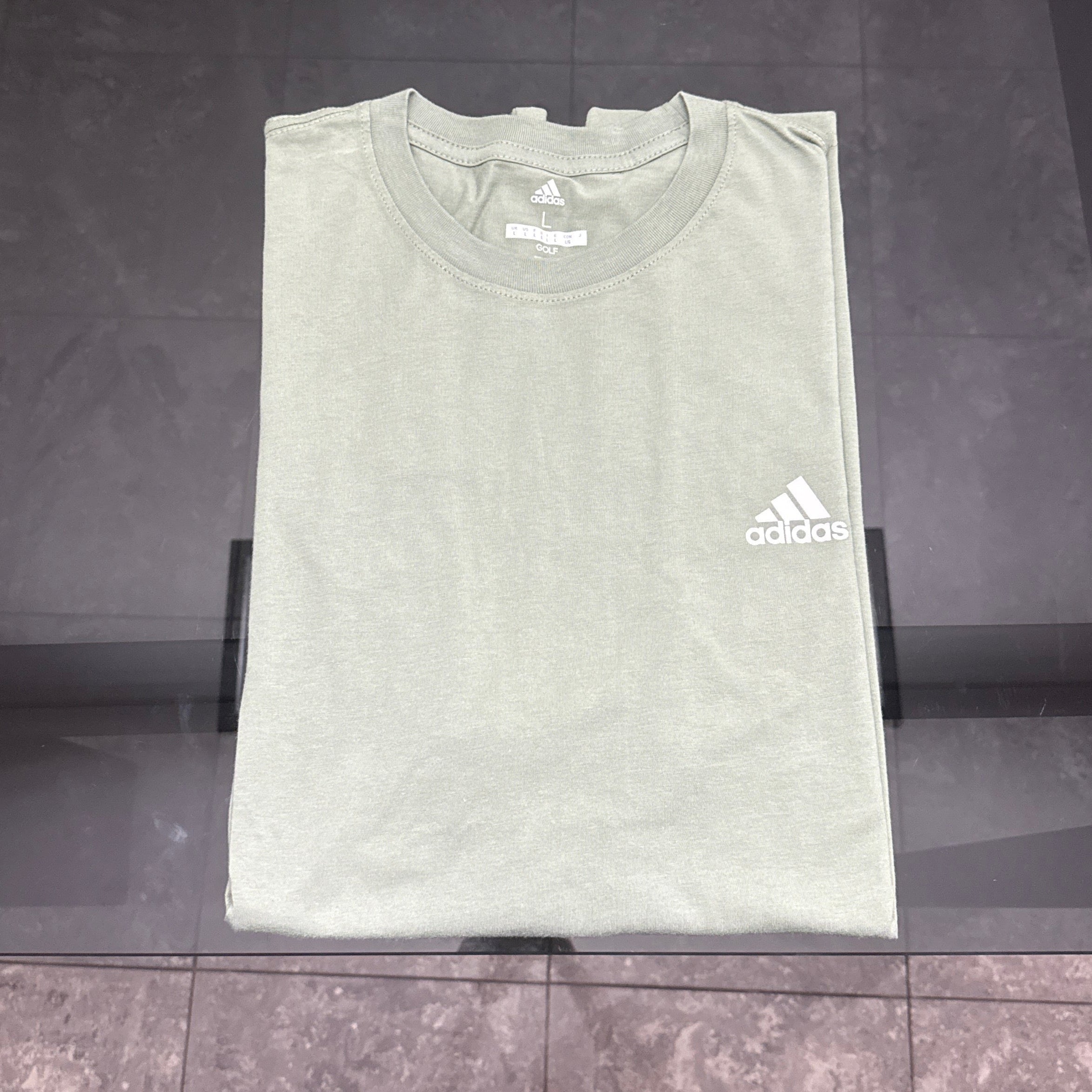 Adidas - Remera Básica Verde Doblada