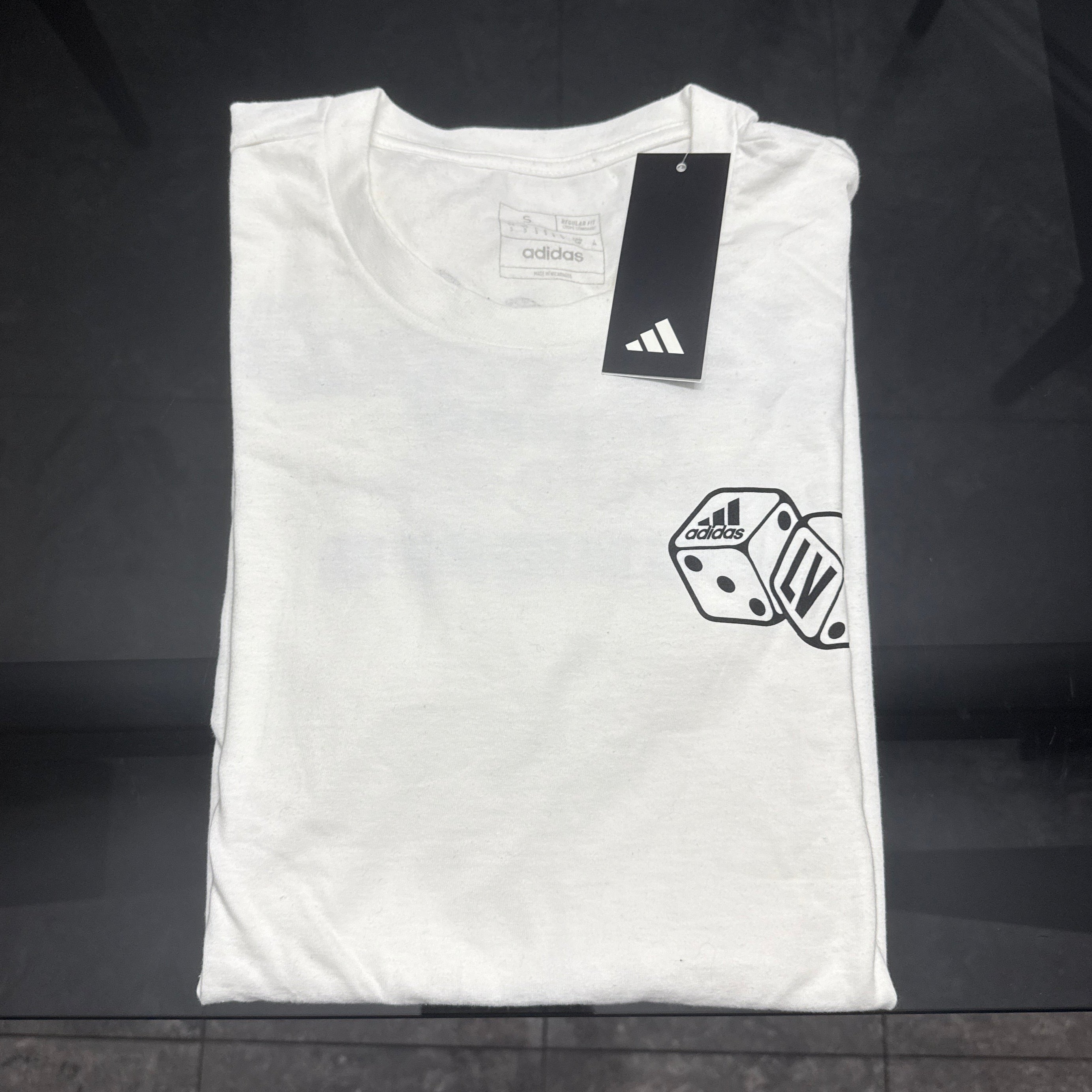 Adidas - Remera Diseño Las Vegas Doblada
