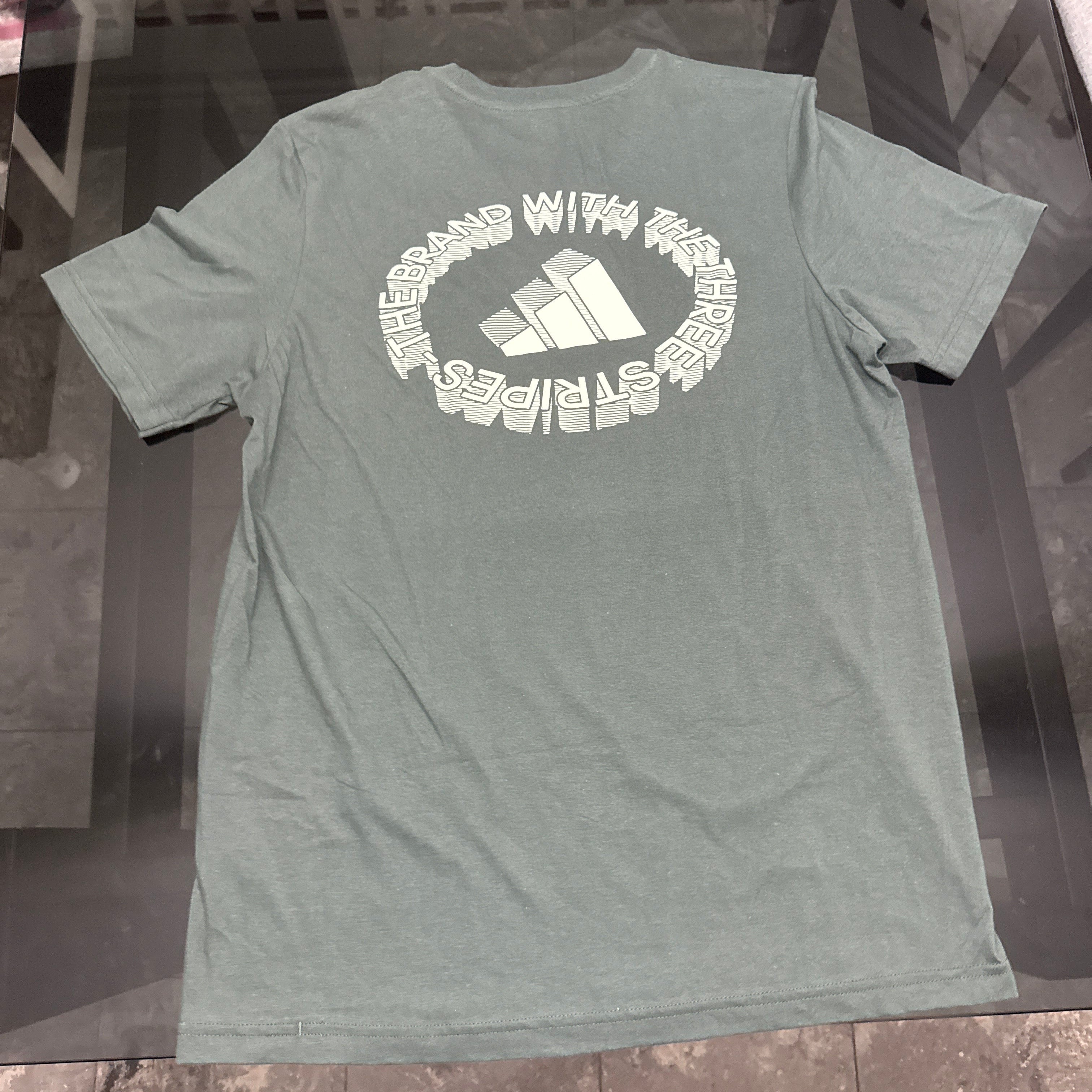 Adidas - Remera con Diseño