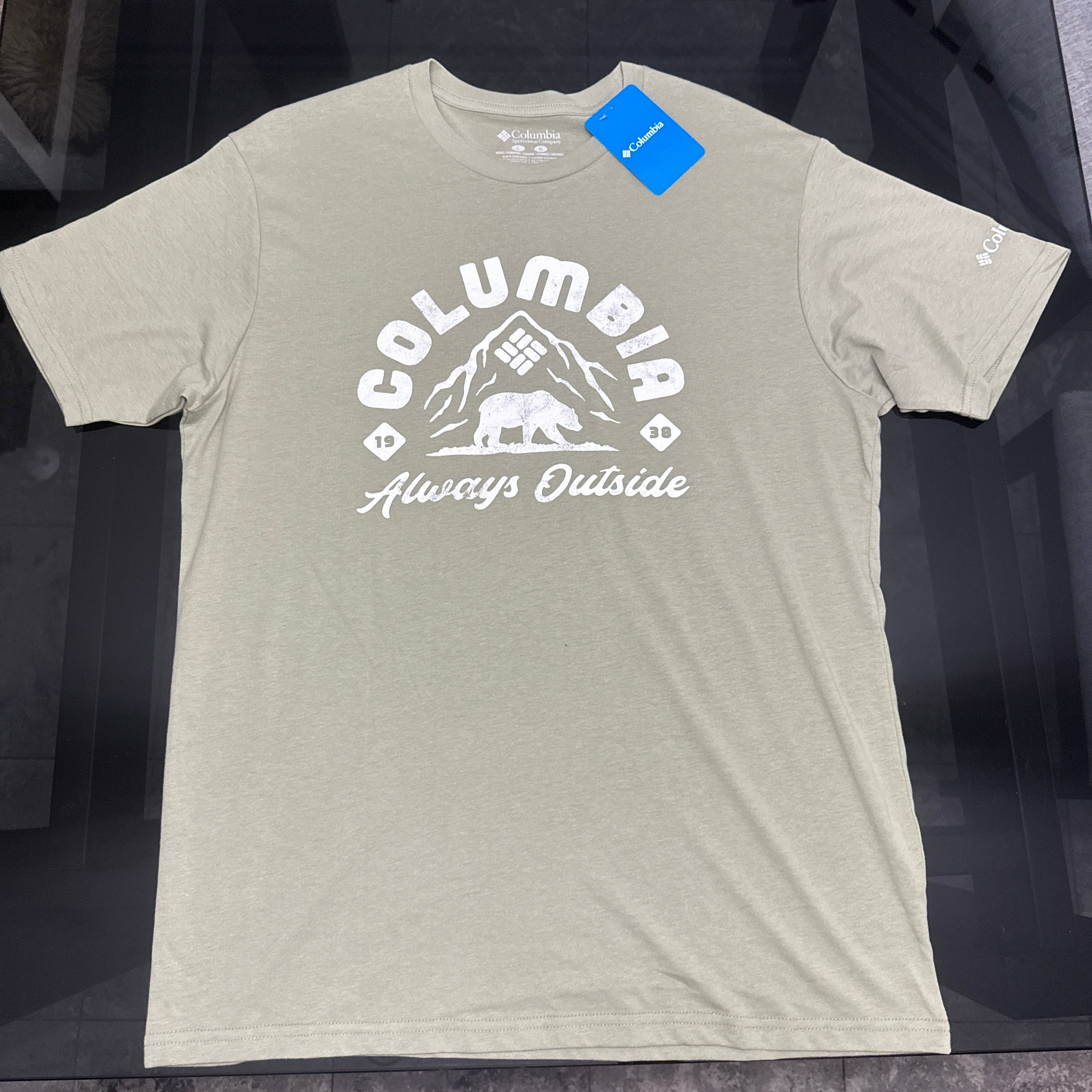 Columbia - Remera Básica Verde Suave Frente