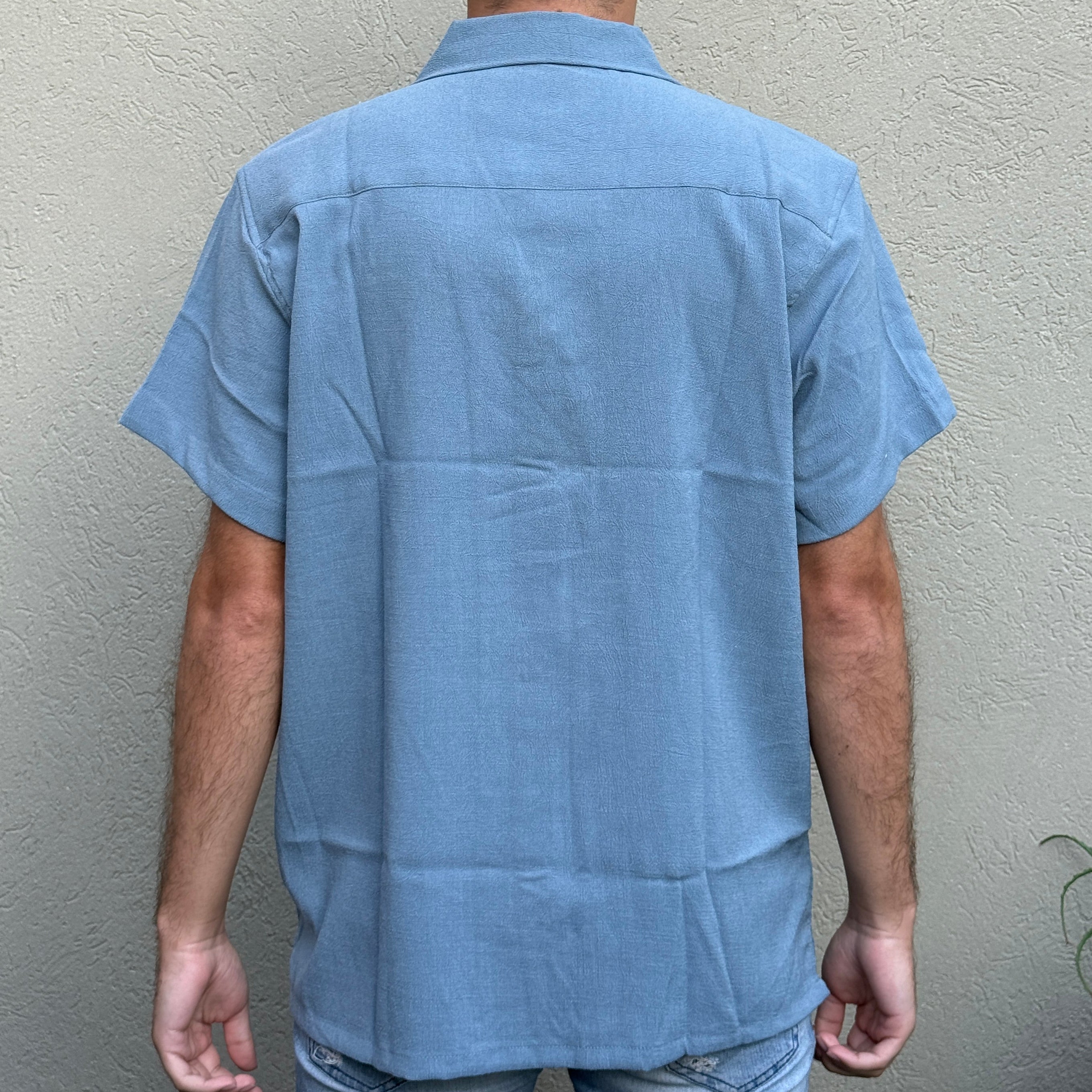 MBX - Camisa Azul Lisa Espalda