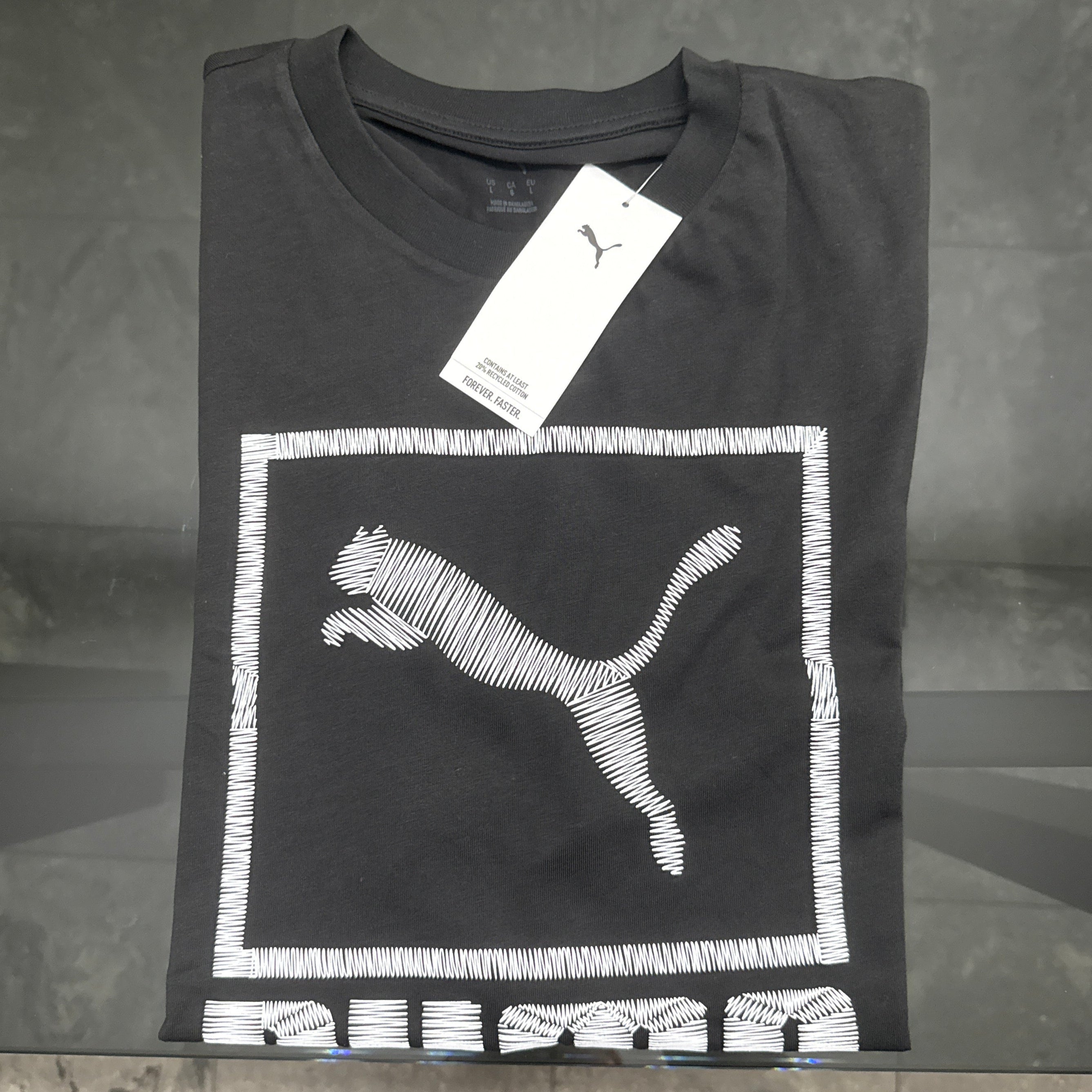 Puma - Remera con Logo Blanco Doblada