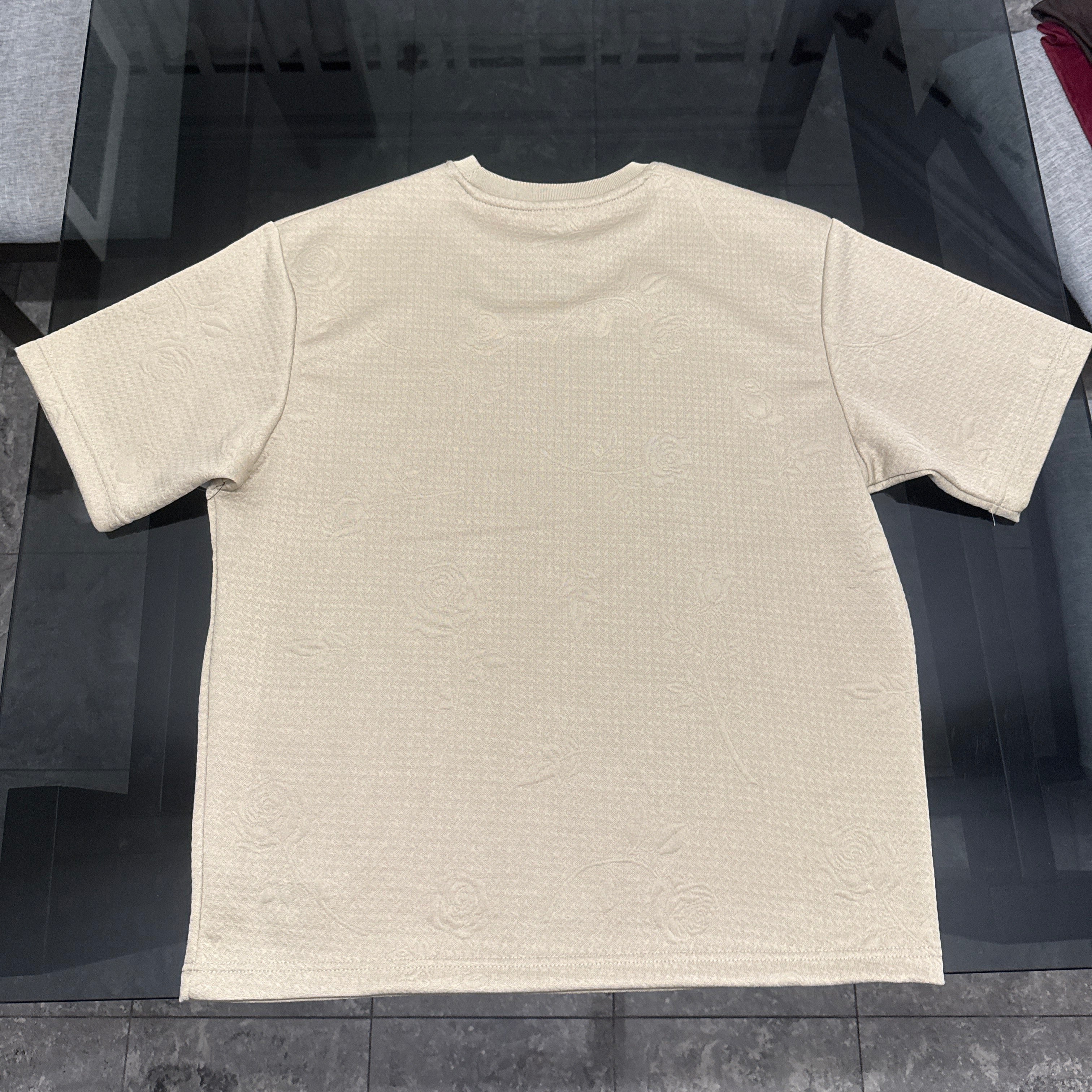 Saints Studio - Remera con Rosas Cosidas - Beige Espalda