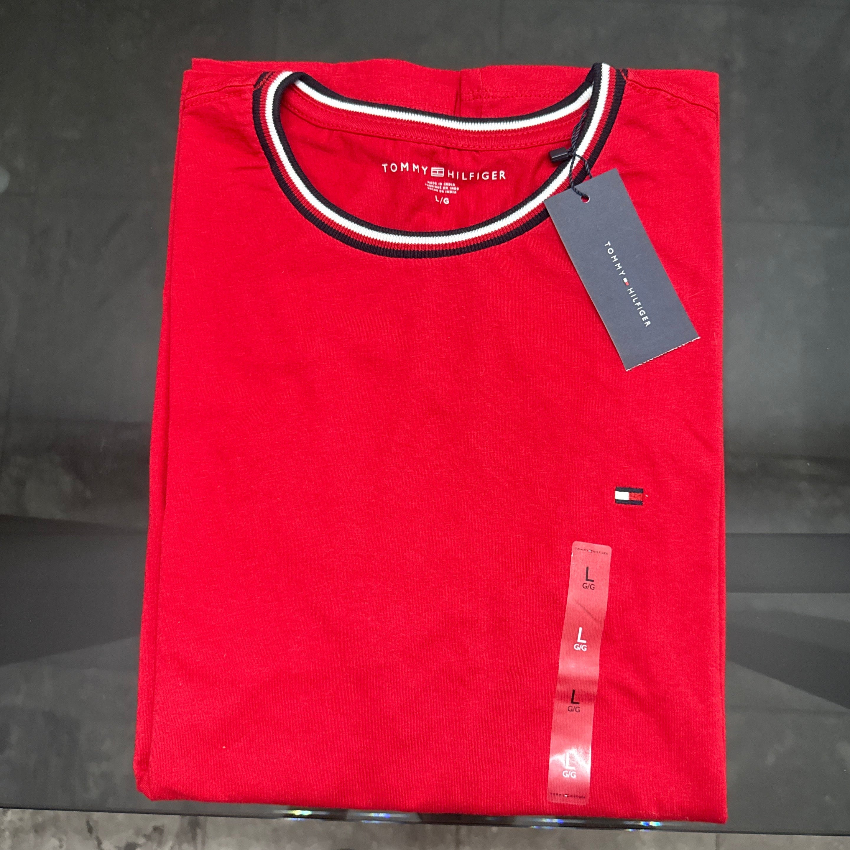 Tommy Hilfiger - Remera Cuello Mao Doblada