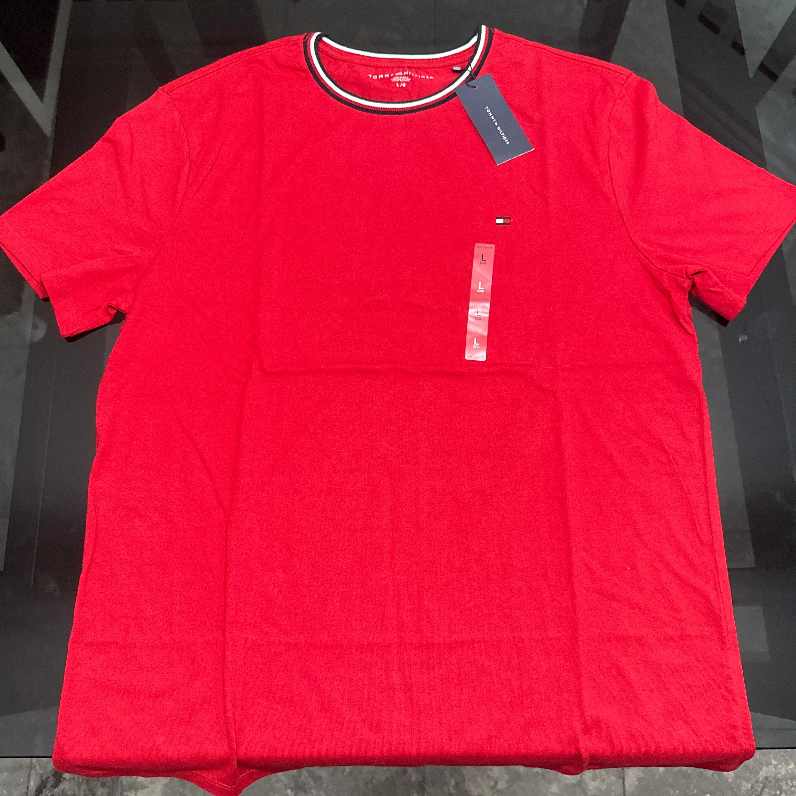 Tommy Hilfiger - Remera Cuello Mao Frente