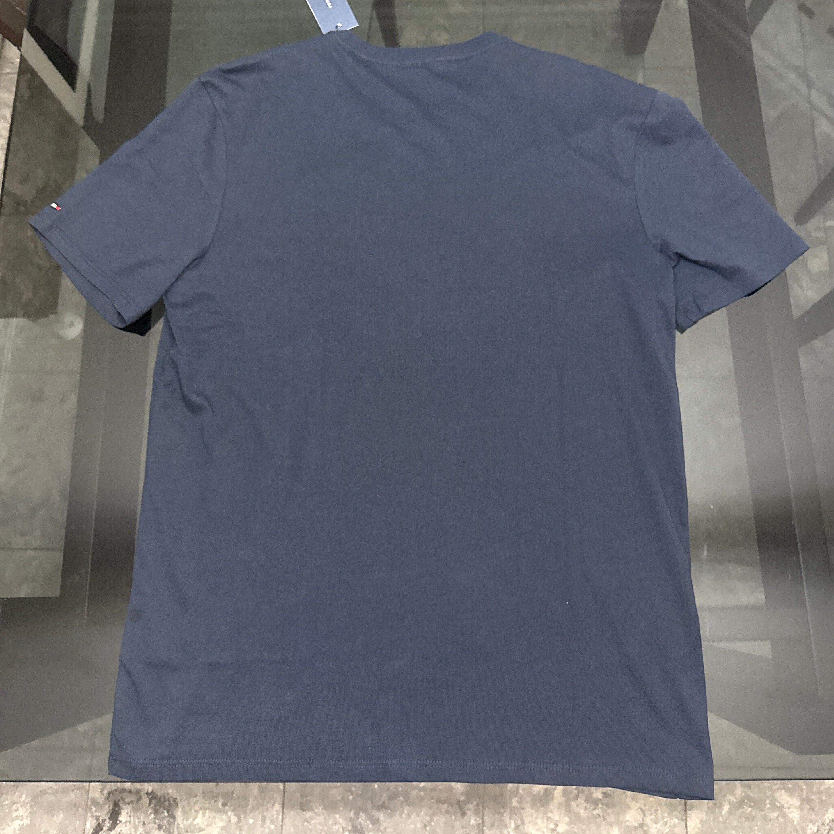 Tommy Hilfigher - Remera Corp Chest Espalda