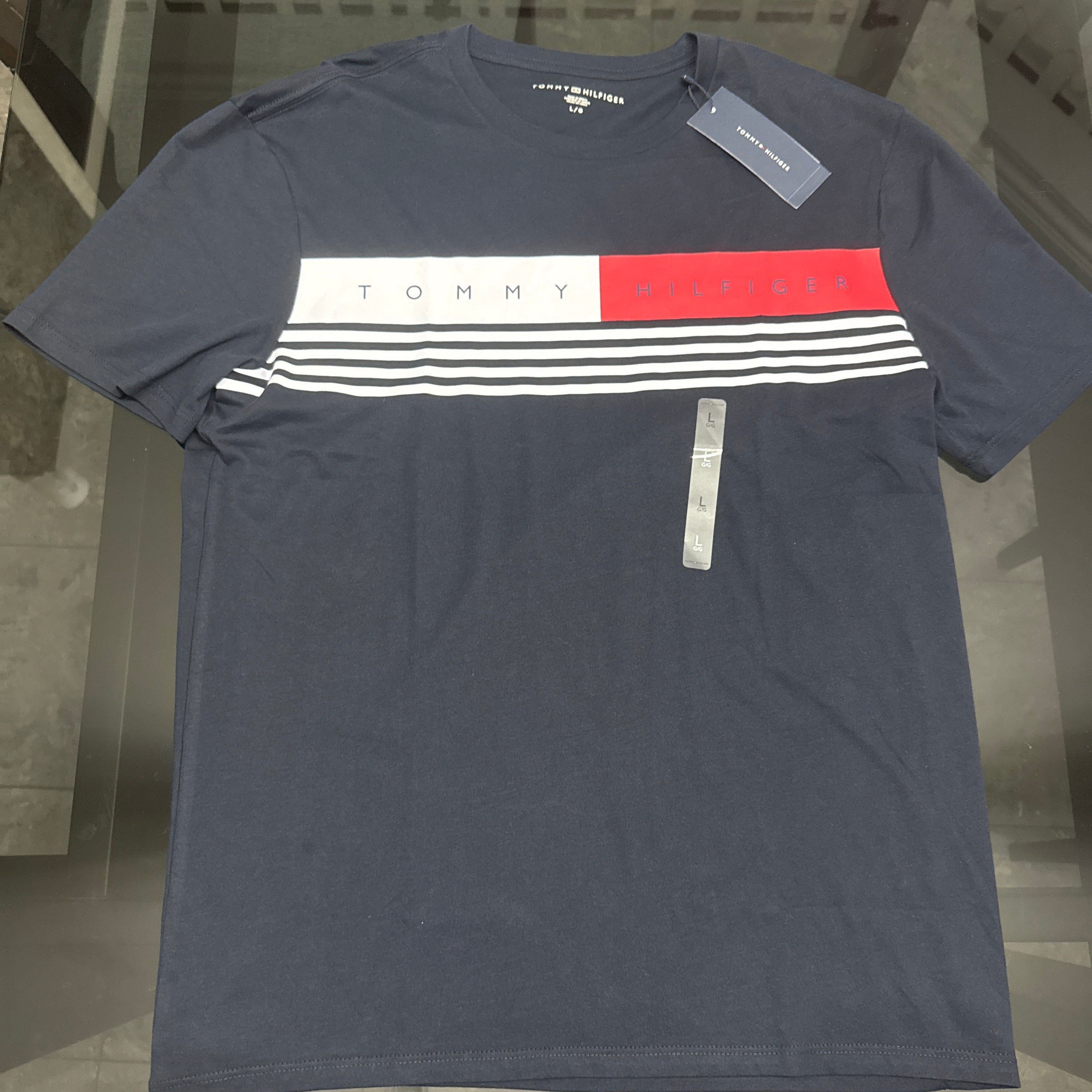 Tommy Hilfigher - Remera Corp Chest Frente